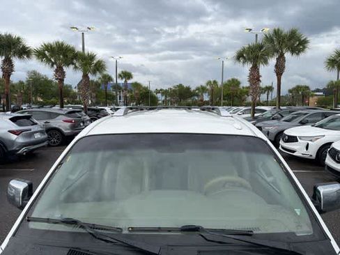 Used 2015 Nissan Armada Platinum w/ 2nd Row Captain Seat Package RWD image 16