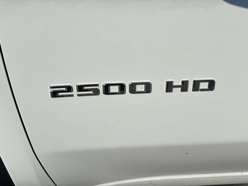 Used 2022 Chevrolet Silverado 2500 Custom w/ Custom Value Package AWD/4WD image 38