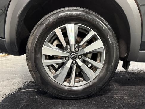 Used 2025 Nissan Pathfinder SL AWD/4WD image 8