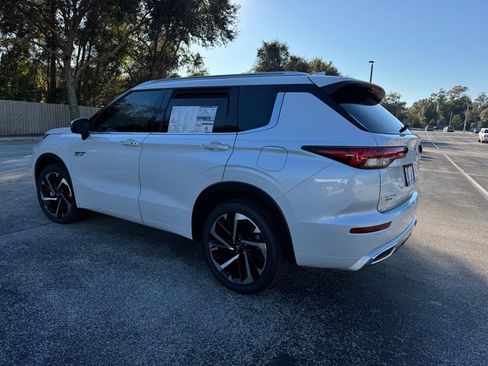New 2025 Mitsubishi Outlander SEL image 5