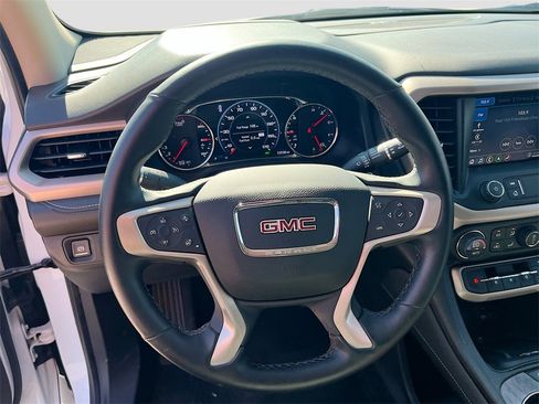 Used 2023 GMC Acadia Denali w/ Denali Ultimate Package image 11