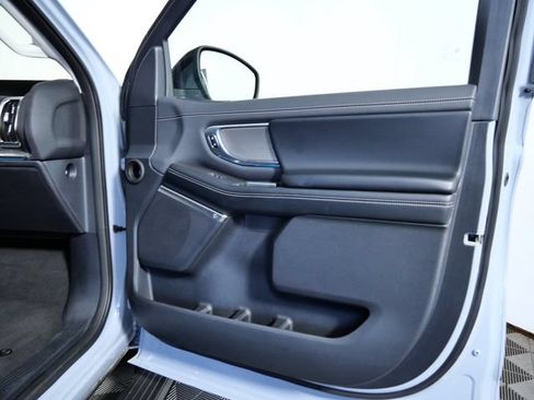 Certified 2025 Ford Expedition Platinum AWD/4WD image 10