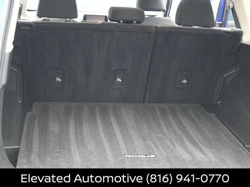 Used 2021 Nissan Rogue SV AWD/4WD image 19