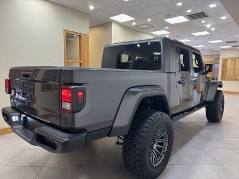 Used 2024 Jeep Gladiator Sport S image 5