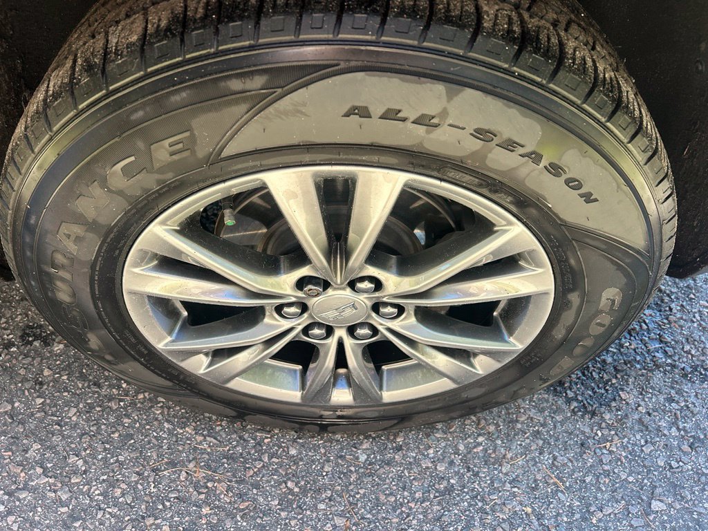Used 2021 Cadillac XT5 Premium Luxury FWD image 9