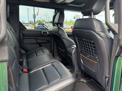Used 2024 Ford Bronco Badlands image 14
