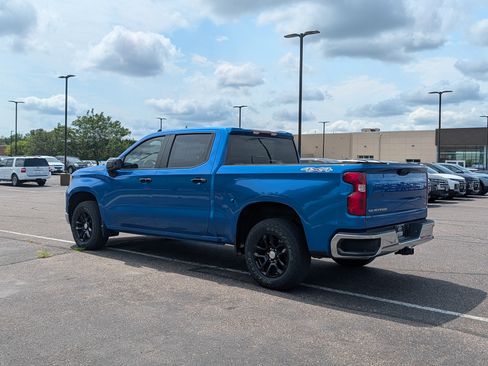 Used 2022 Chevrolet Silverado 1500 LT w/ Protection Package AWD/4WD image 3