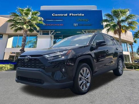 Used 2023 Toyota RAV4 XLE Premium FWD image 9
