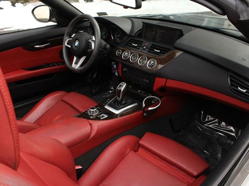 Used 2011 BMW Z4 sDrive35i image 20