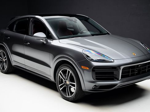Used 2023 Porsche Cayenne Turbo image 38