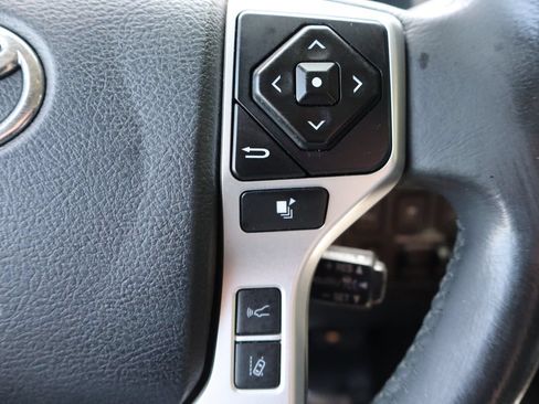 Used 2018 Toyota Tundra Limited w/ Limited Premium Package AWD/4WD image 31