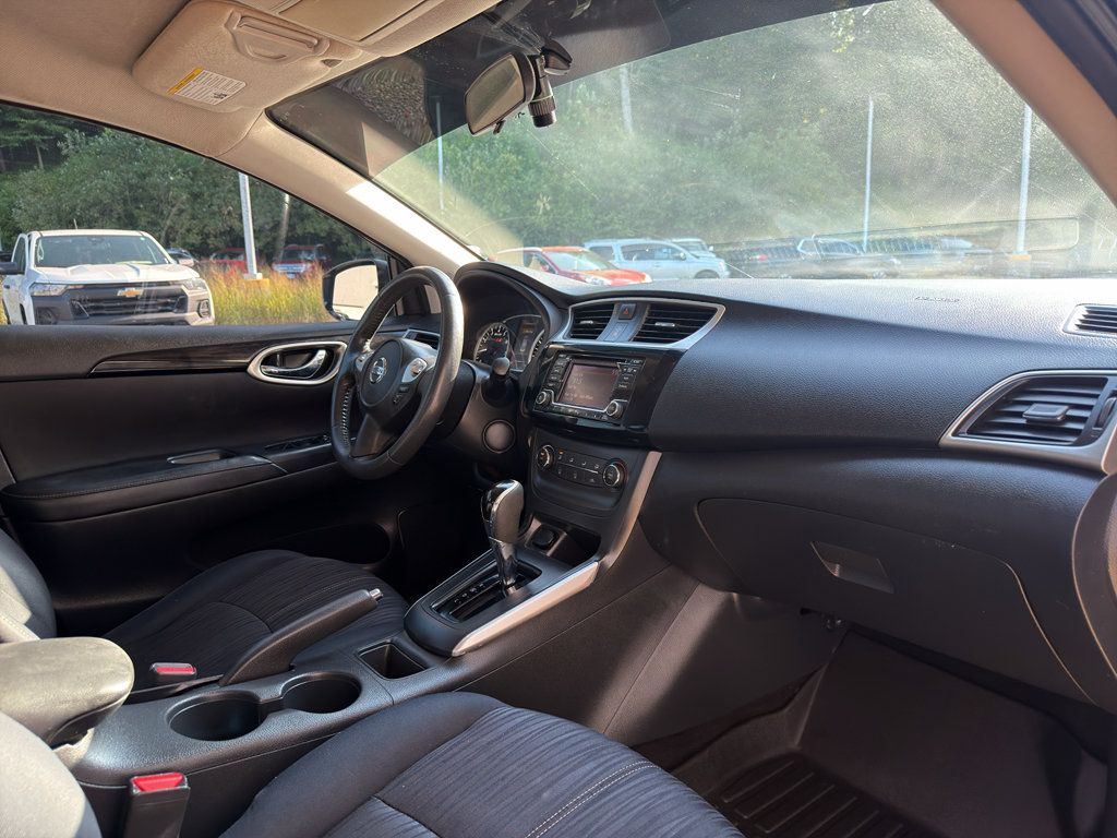 Used 2016 Nissan Sentra SV FWD image 22