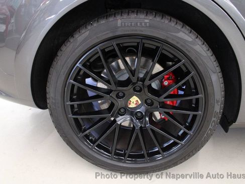 Used 2023 Porsche Cayenne GTS w/ Premium Package AWD/4WD image 46