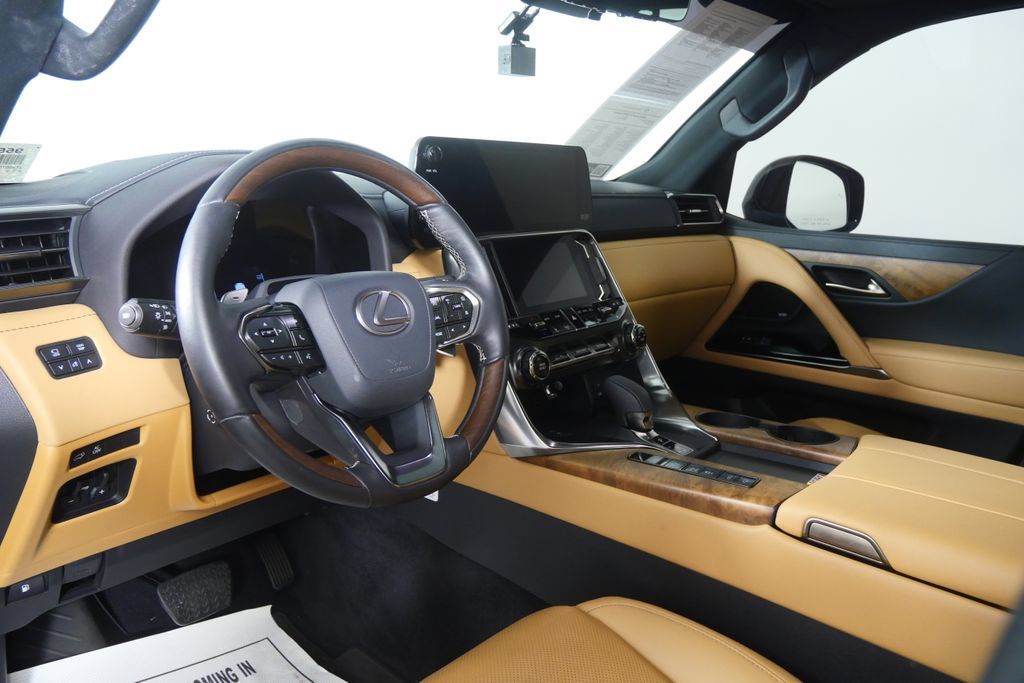 Used 2026 Lexus LX 700h Luxury w/ Appearance Package AWD/4WD image 14