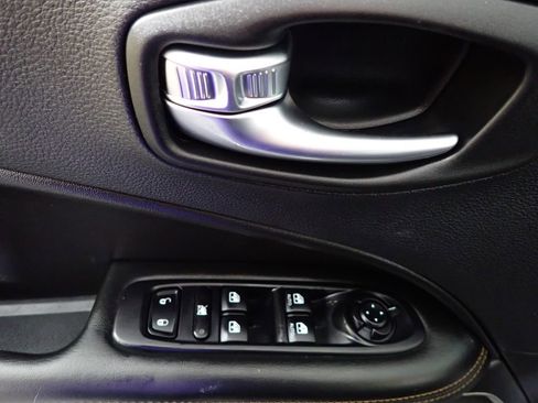 Used 2020 Jeep Compass Limited AWD/4WD image 22