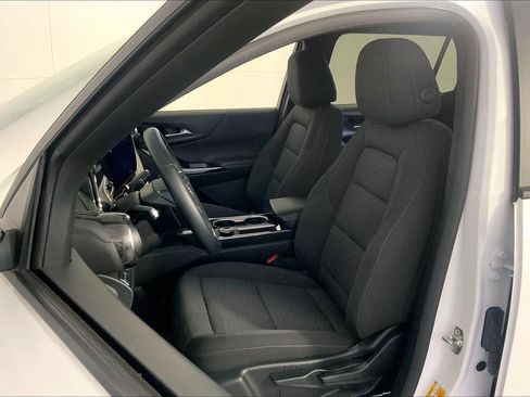 Used 2026 Chevrolet Equinox LT FWD image 23