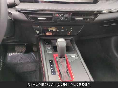 Used 2025 Nissan Kicks SR FWD image 23