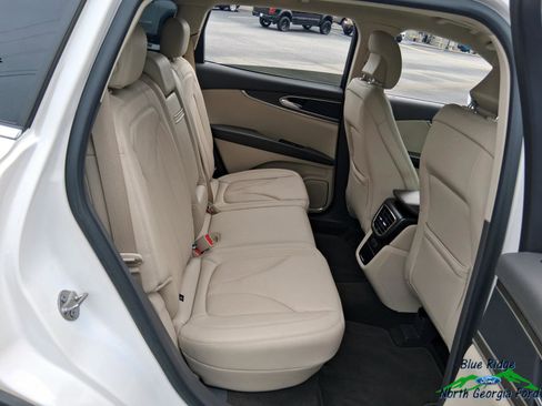 Used 2019 Lincoln Nautilus Select FWD image 13
