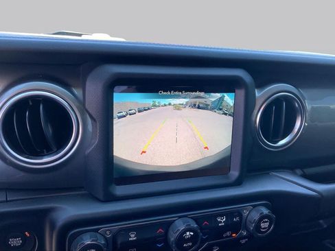 Used 2020 Jeep Wrangler Unlimited Sahara w/ Uconnect 4C Nav & Sound Group AWD/4WD image 25