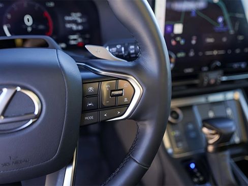 Used 2024 Lexus GX 550 image 13