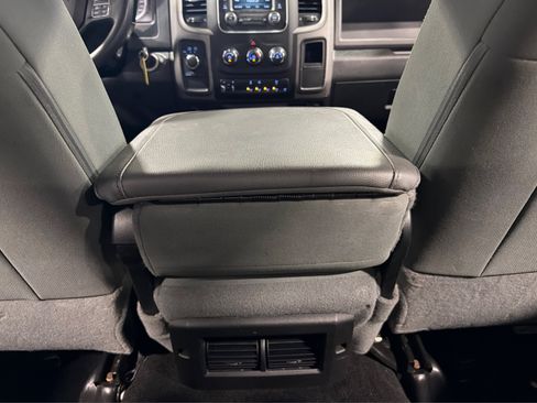 Used 2016 RAM 2500 Tradesman w/ Chrome Appearance Group AWD/4WD image 34