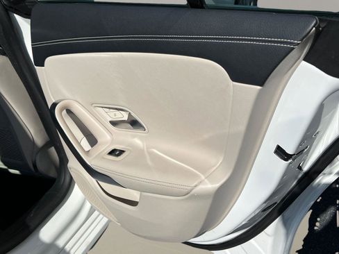 Used 2020 Mercedes-Benz CLA 250 image 26