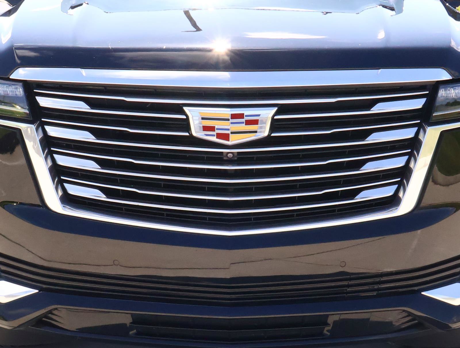 Certified 2024 Cadillac Escalade ESV Premium Luxury Platinum AWD/4WD image 8