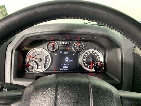 Used 2019 RAM 1500 Big Horn RWD image 21