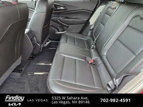 Used 2025 Chevrolet Trax RS w/ Sunroof Package FWD image 13