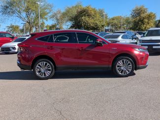 Used 2021 Toyota Venza XLE video 2
