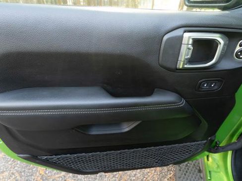 Used 2019 Jeep Wrangler Unlimited Sahara w/ Uconnect 4C Nav & Sound Group image 12