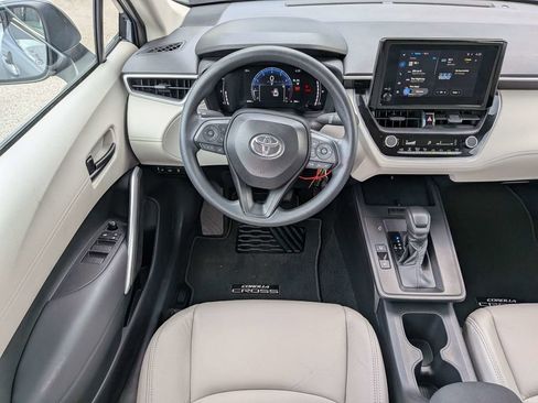 Used 2026 Toyota Corolla Cross L FWD image 17