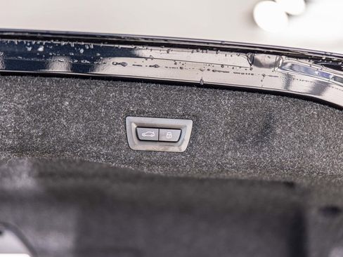 Used 2025 BMW M5 w/ Carbon Package image 17