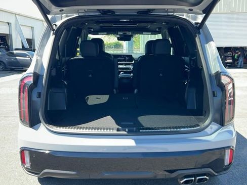 Certified 2025 Kia Telluride SX Prestige X-Line AWD/4WD image 12