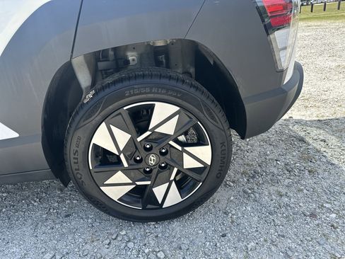 Used 2025 Hyundai Kona SEL AWD/4WD image 20