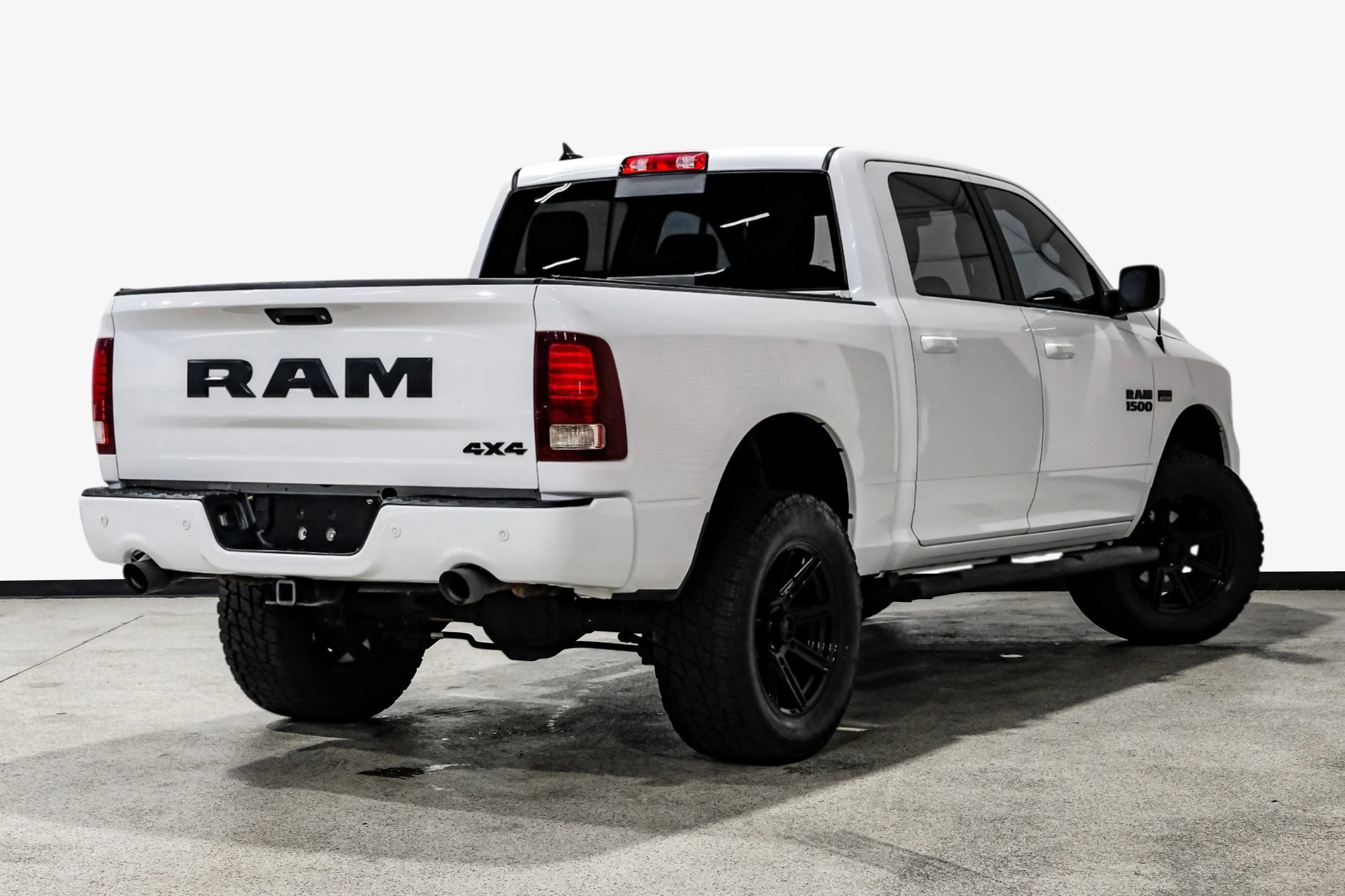 Used 2018 RAM 1500 Sport w/ Quick Order Package 26Q Night AWD/4WD image 5