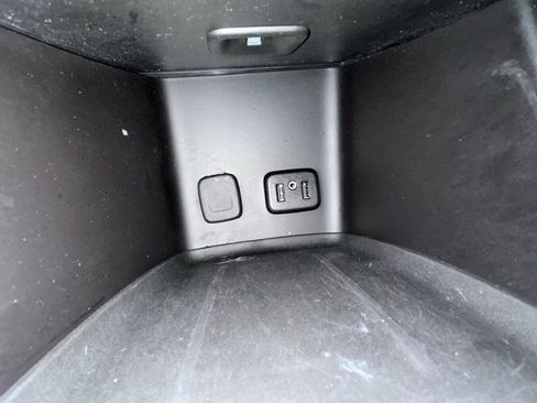 Used 2019 GMC Acadia SLE image 24