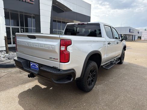 Used 2022 Chevrolet Silverado 1500 ZR2 AWD/4WD image 4