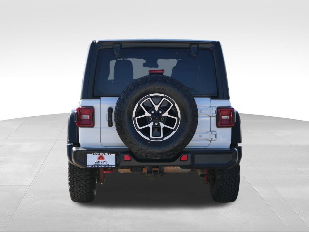 Certified 2024 Jeep Wrangler Unlimited Rubicon AWD/4WD image 3