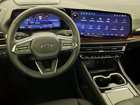 New 2026 Chevrolet Traverse Z71 w/ Driver Confidence Package AWD/4WD image 29