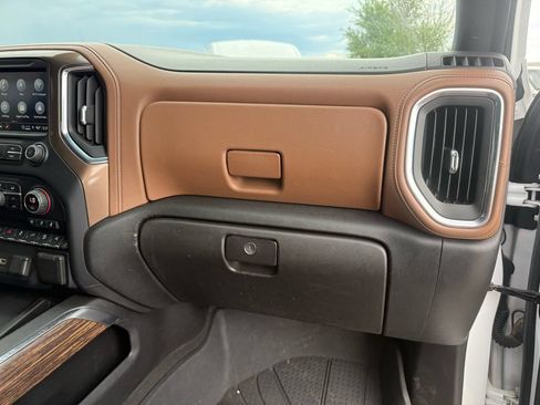 Used 2021 Chevrolet Silverado 2500 High Country w/ Z71 Off-Road Package AWD/4WD image 19
