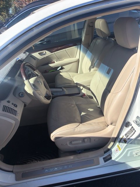 Used 2009 Toyota Avalon Limited FWD image 8