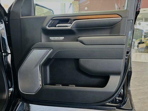 Used 2025 GMC Sierra 1500 Denali w/ Denali Reserve Package AWD/4WD image 43