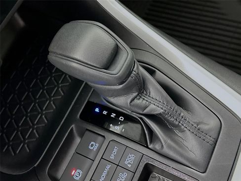 Certified 2025 Toyota RAV4 XLE AWD/4WD image 15