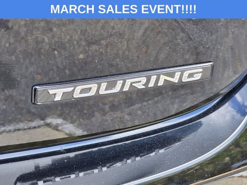 Used 2016 Toyota Avalon Touring image 32