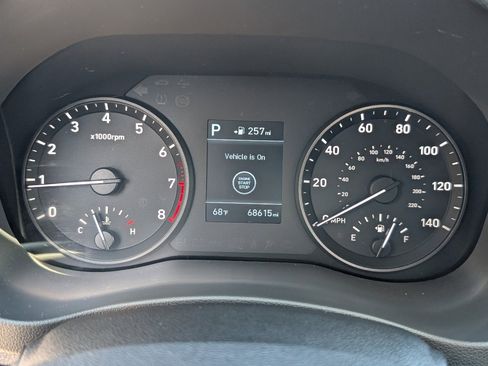 Used 2022 Hyundai Accent Limited image 19