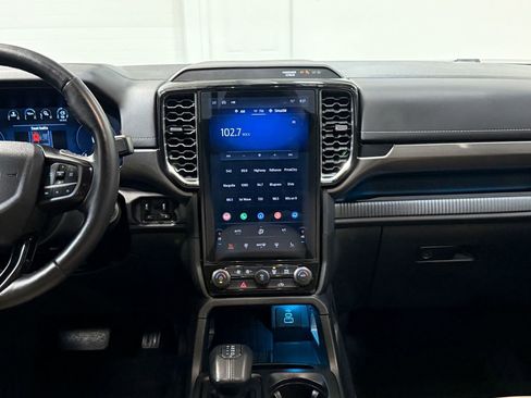 Used 2024 Ford Ranger Lariat w/ FX4 Off-Road Package image 18