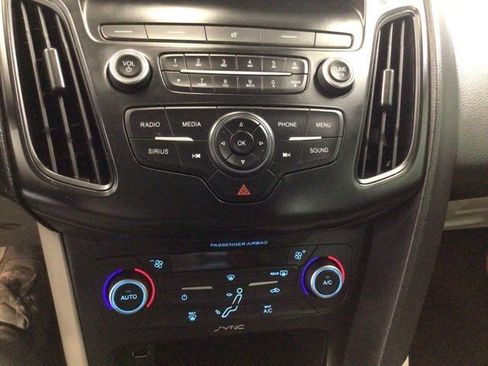 Used 2018 Ford Focus SE image 19