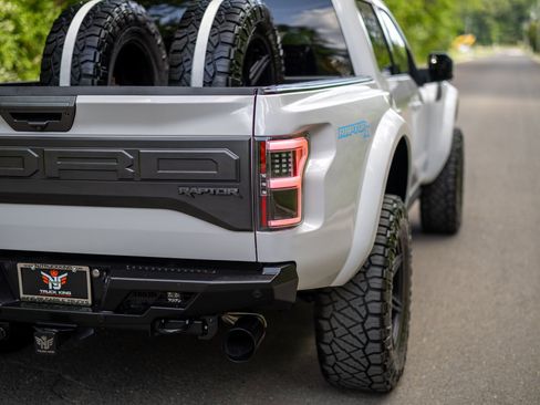 Used 2018 Ford F150 Raptor w/ Equipment Group 802A Luxury AWD/4WD image 32