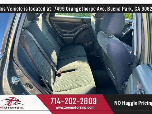 Used 2005 Toyota Matrix XR FWD image 22